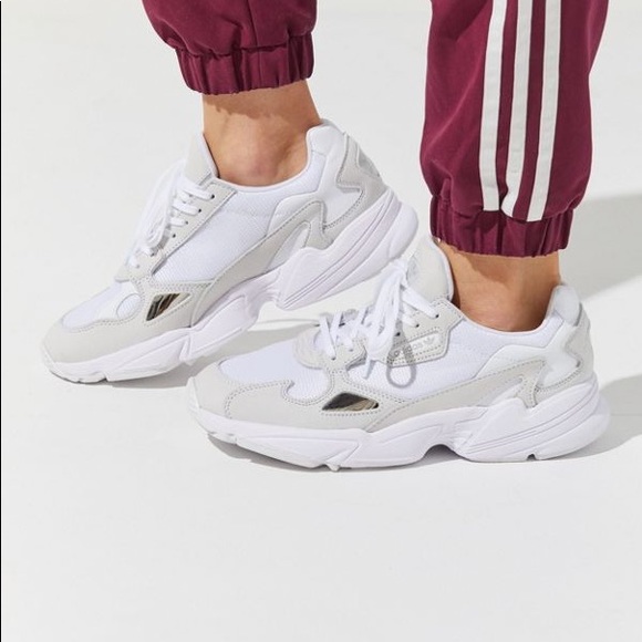 adidas falcon white size 3
